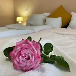 Vella Lodge