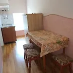 Vella Lodge