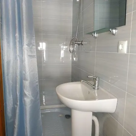 Lodge Vella